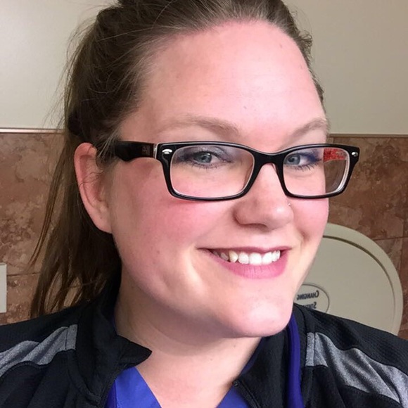 Meet your Posher, Tori - Picture 1 of 1